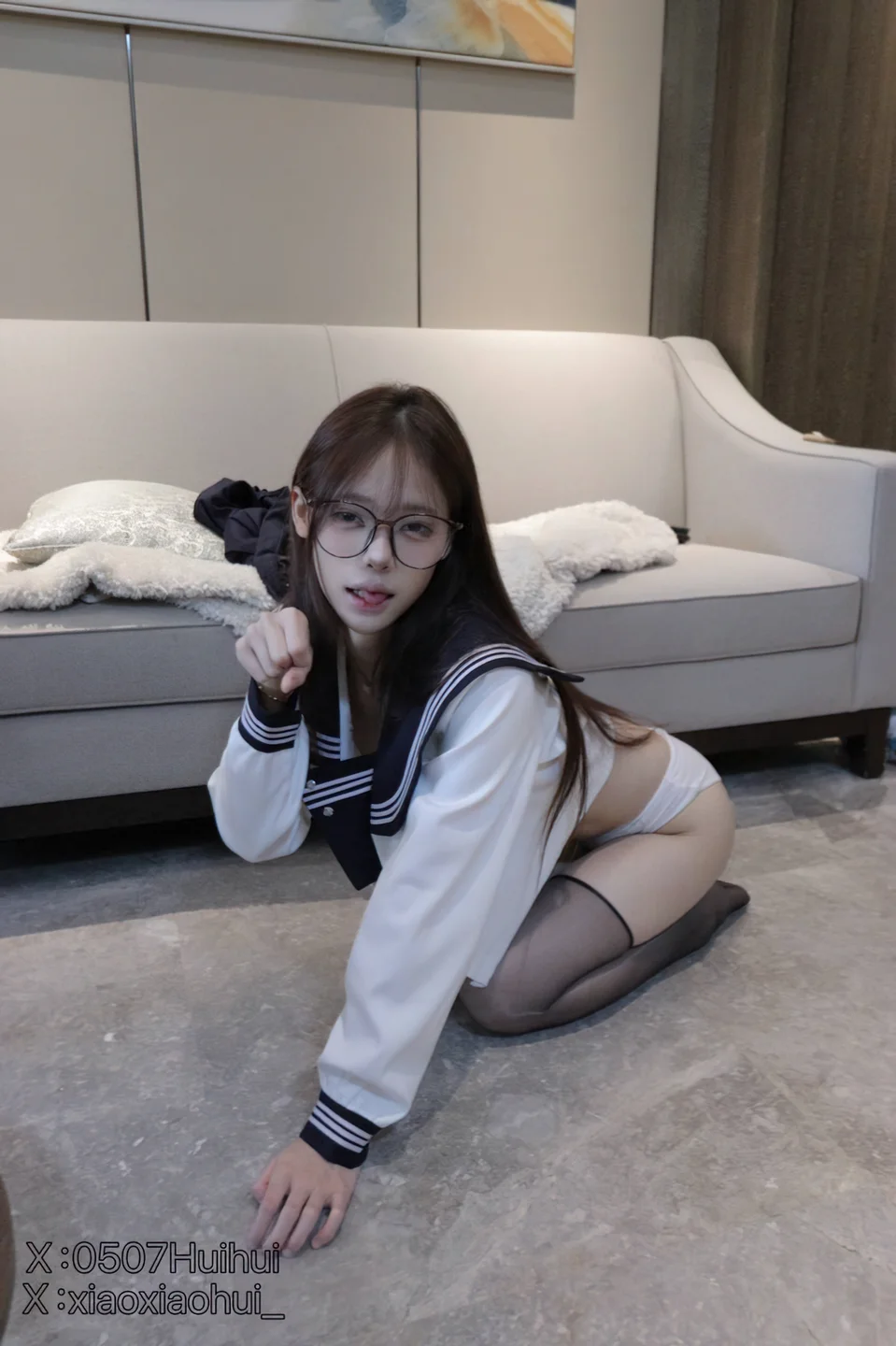 小小绘 - No.001 黑丝JK制服优等生 [50P+,1V-1.5GB] tg@simisebaisi 【丝足阁】045.webp